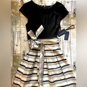 NWT Women’s Tommy Hilfiger Belted Dress Size 8 Black top with Striped Skirt